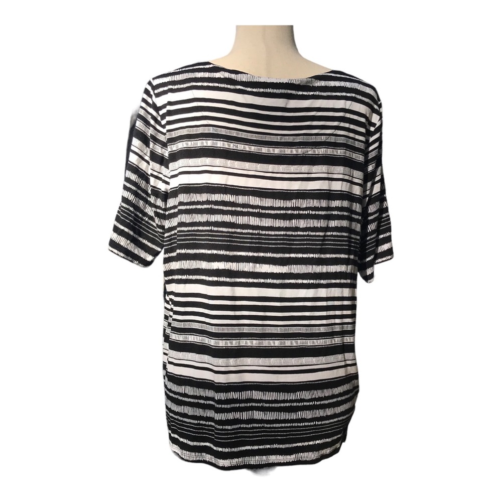 Chico’s Side Ruched Top - Picture 2 of 10